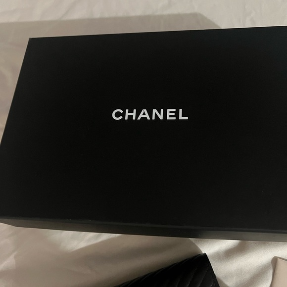 Chanel black on black wallet on a chain bag - Picture 9 of 15